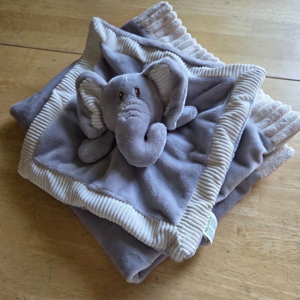 Kellytoy Set Security Lovey Blanket Ribbed edge Satin & Plush Elephant Rattle